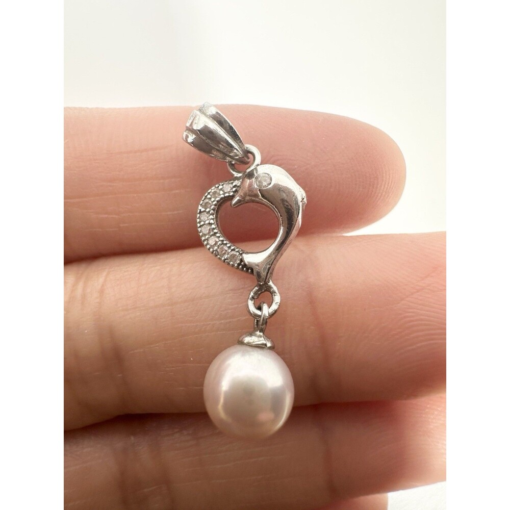 925 Sterling silver Dolphin Pendant W/Pearl